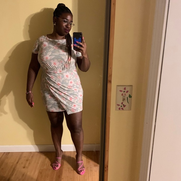 KAMEA FLEUR JERSEY DRESS BNWT🌸 - Picture 3 of 5